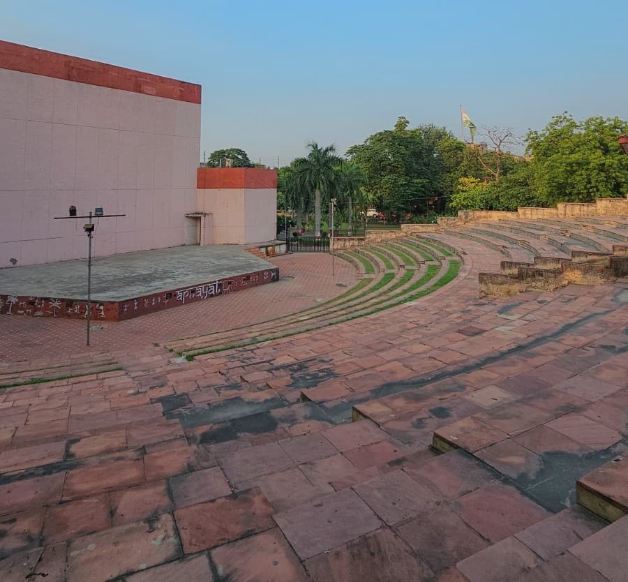 Jamia Millia Islamia University Academic Building photo 5